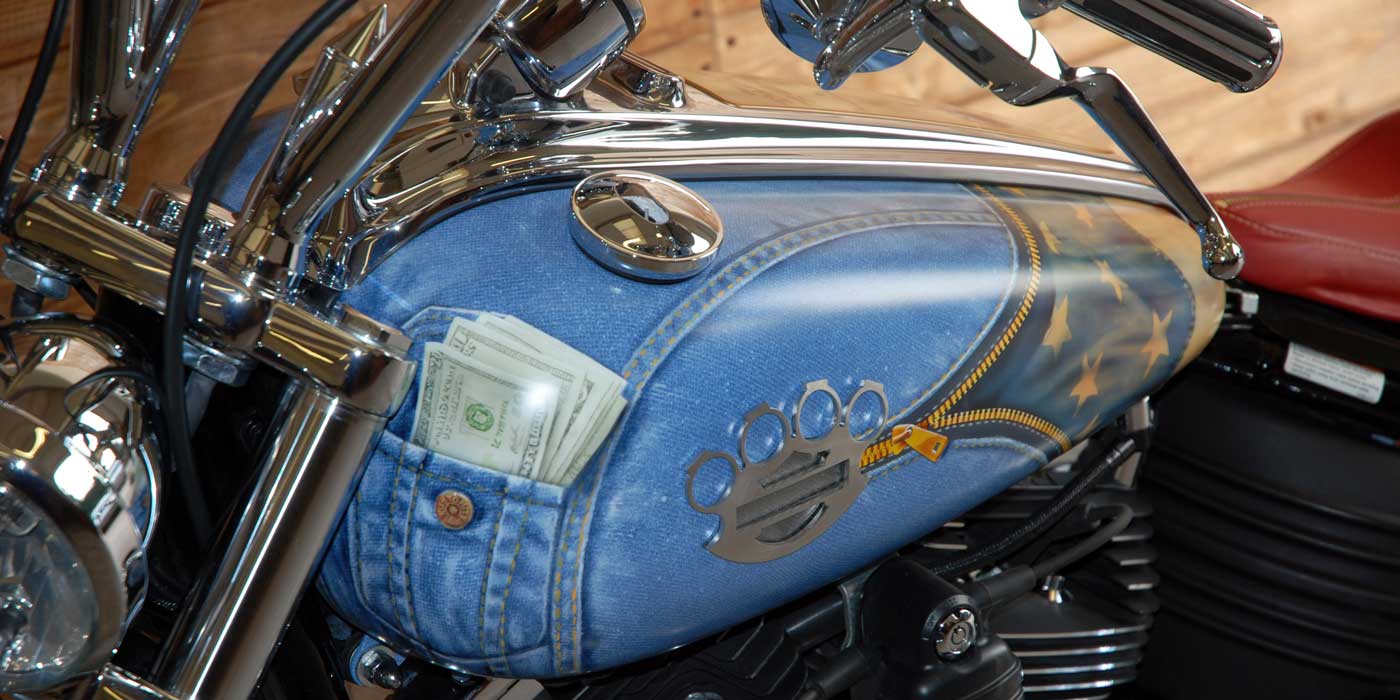 Harley Davidson Denim Rebel- Aerogfafie su Auto e Moto