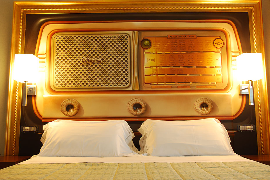 Radio Suite Murales Gugliel Motel