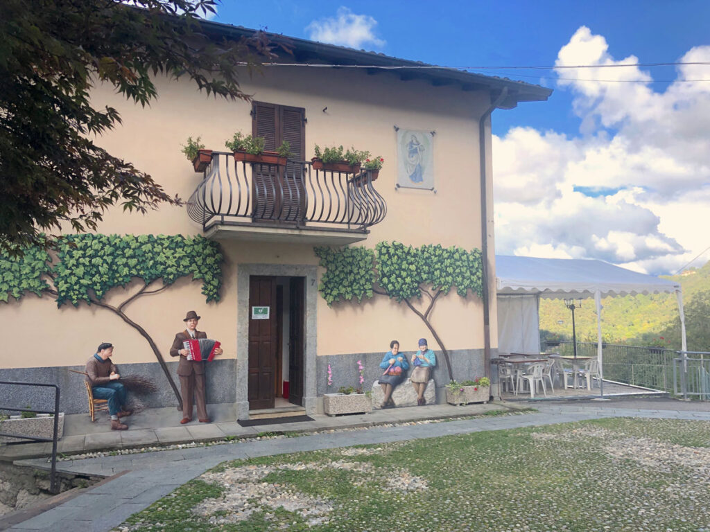 Murales Casa Parrocchiale Casale